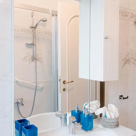 La Graziosa Acquario Genova-centro Storico *